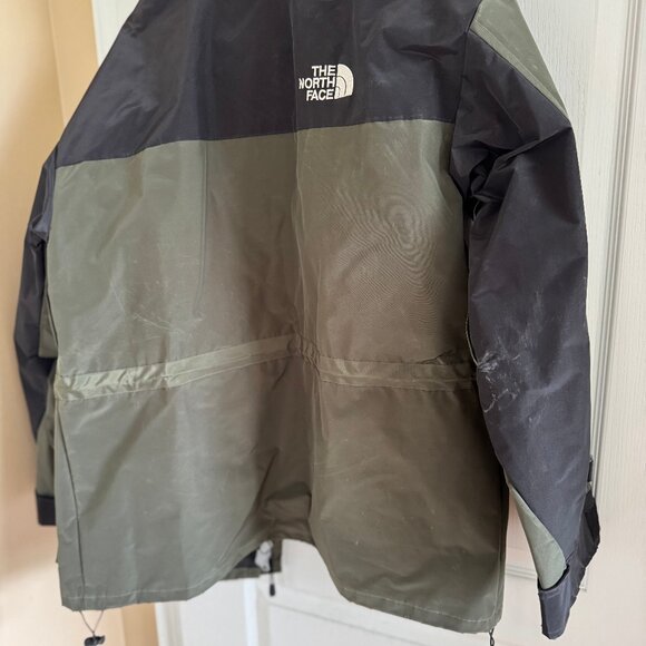Heavy duty Gore Tex Northface Jacket - Picture 2 of 8